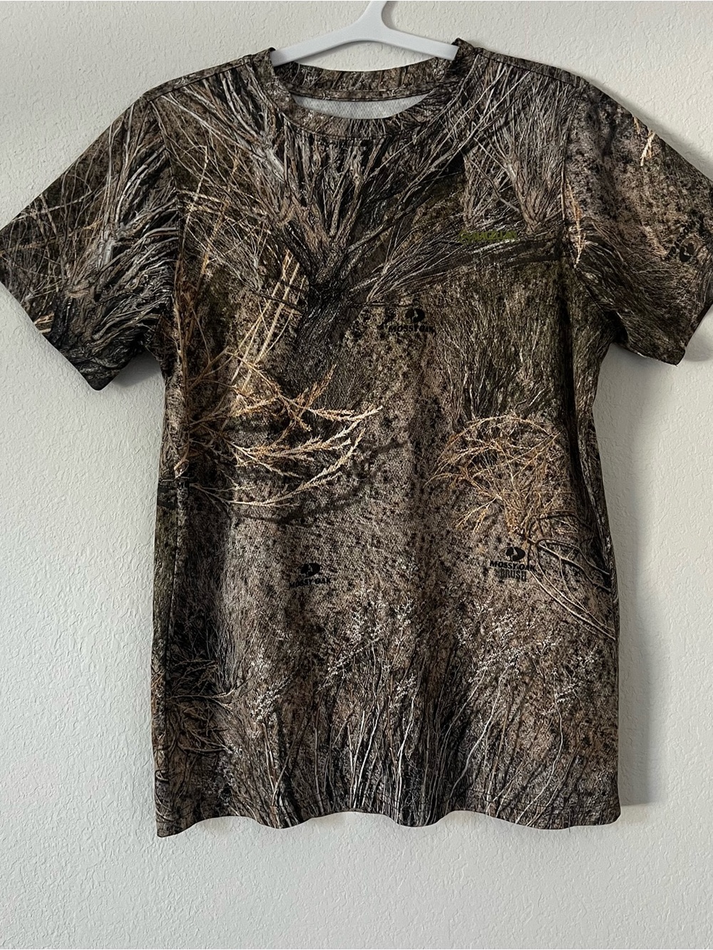 Kids Magellan Outdoors mossy oak camo top Sz XL